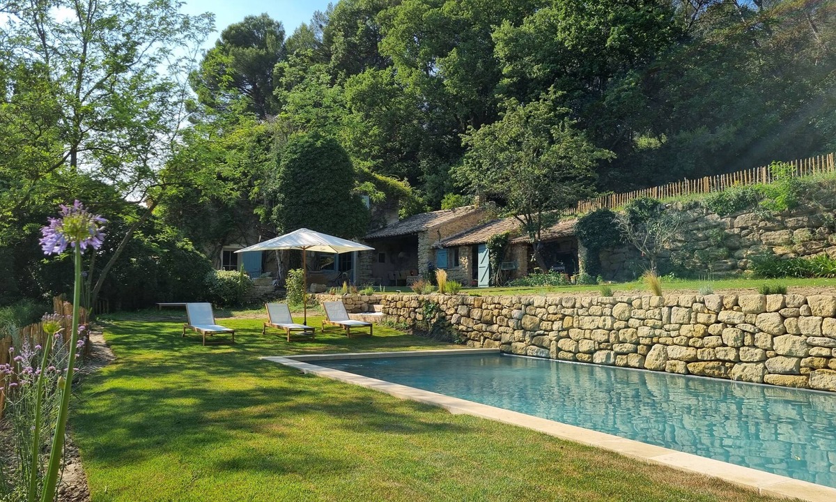 Lauris Villa | Magnificent Mas Provençal in the southern Luberon