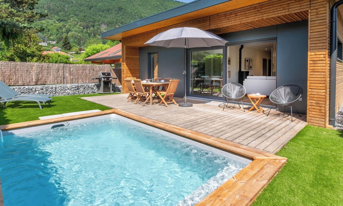 Cessenaz Ski Chalet | Maison BOOA 4* - Private swimming pool & Lake nearby