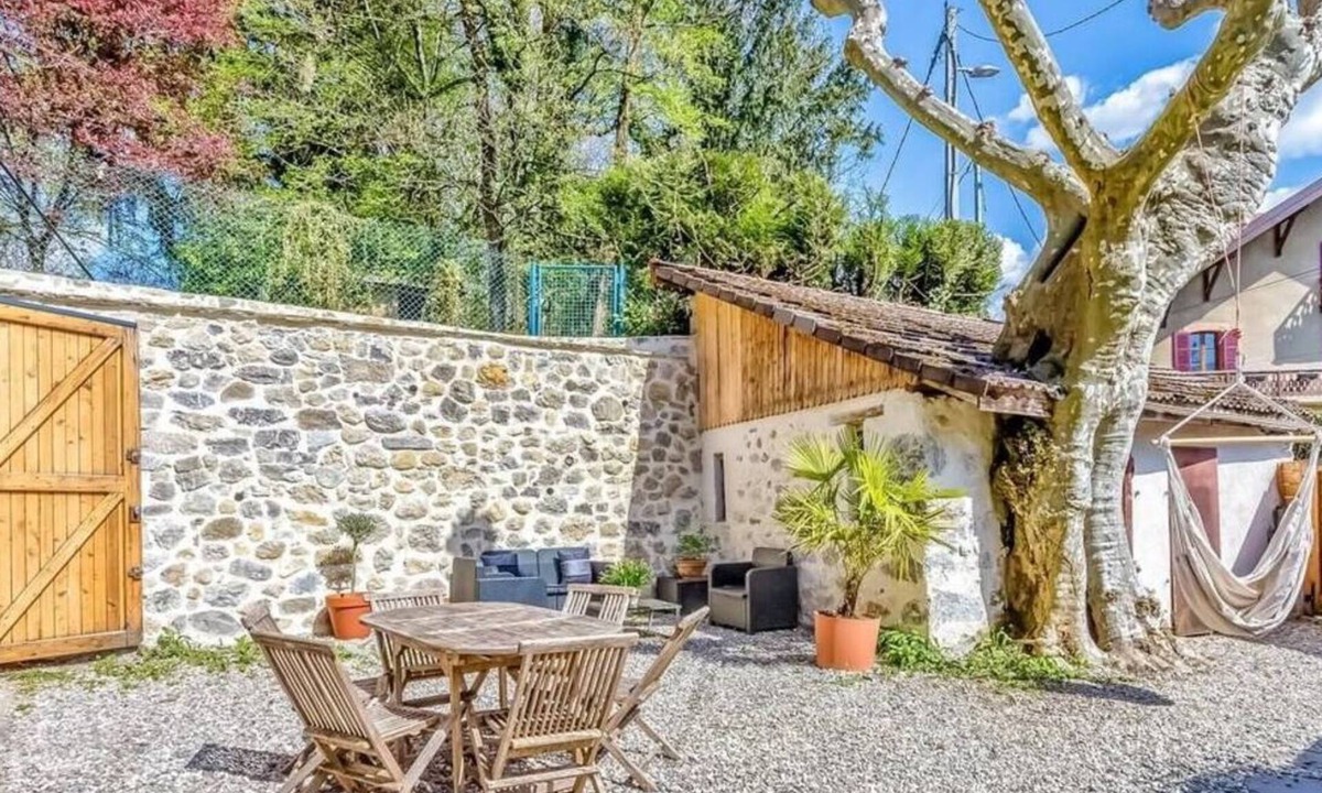 Menthon-Saint-Bernard House | 🏡 Maison Clos Jean – Walking distance to the lake in Menthon-Saint-Bernard