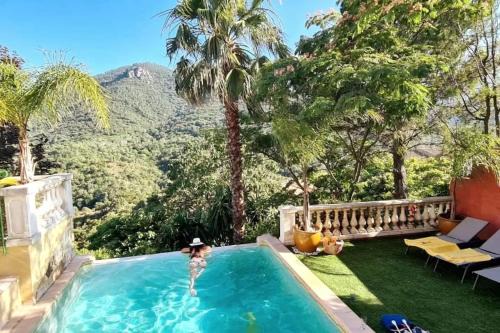 St. Jean de l’Esterel Villa | Maison conviviale à Fréjus avec piscine à débordement