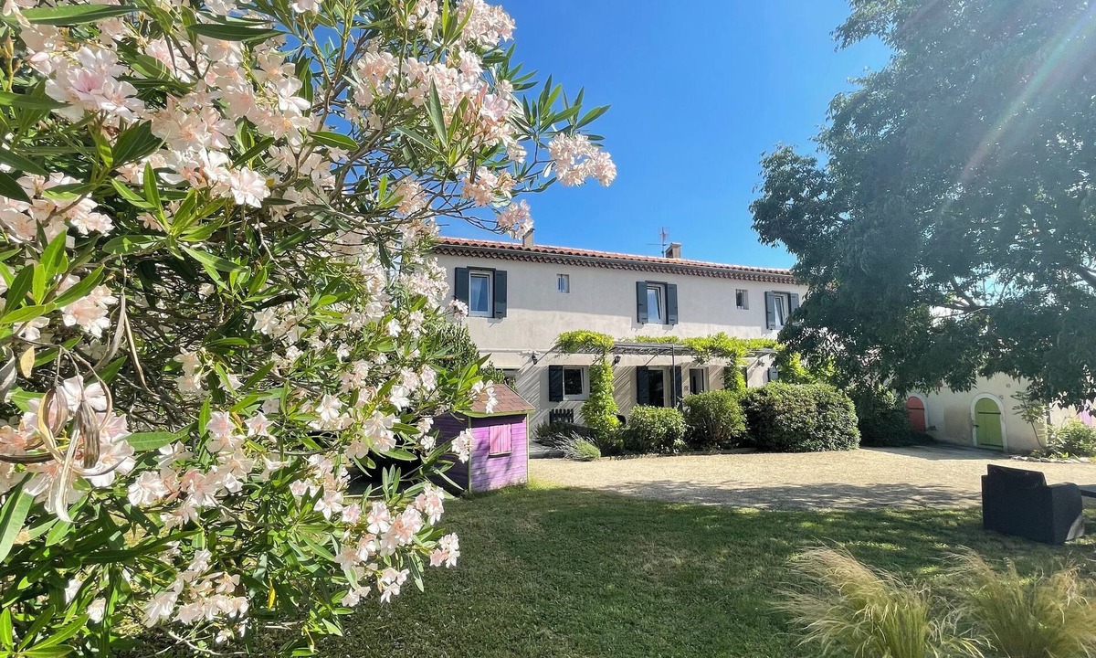 Montelimar House | Maison de Caractère Rénovée Entre Ardèche et Drôme Provençale