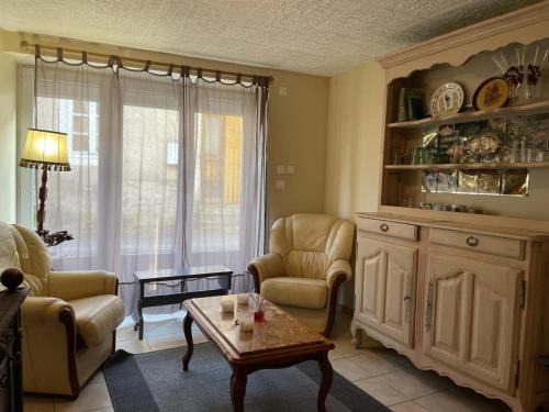 Arfeuilles House | Maison de charme à Arfeuilles pour randonnées - FR-1-489-52