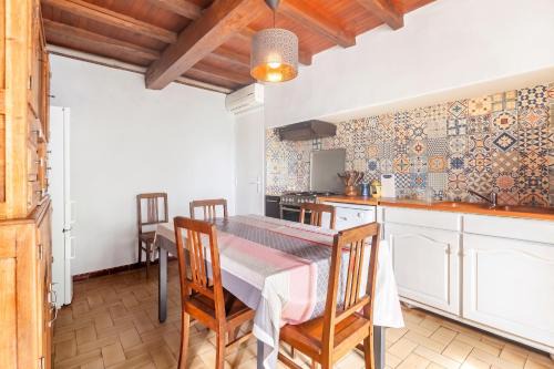 Puycelci House | Maison de charme à Puycelsi avec jardin et barbecue