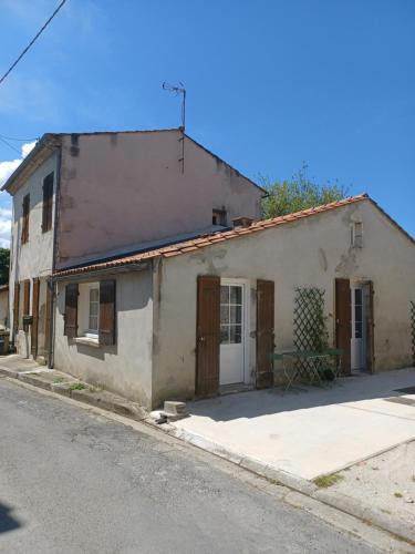 Saint-Yzans-de-Medoc House | Maison de village entre estuaire et océan