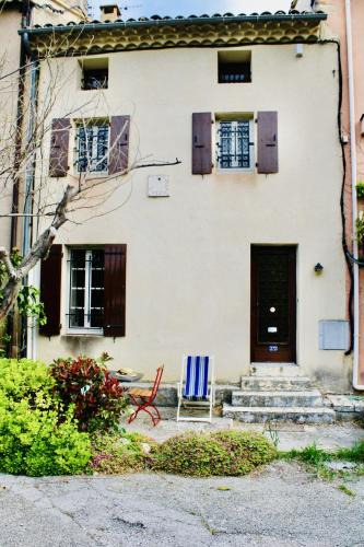 Entrechaux House | Maison de Village