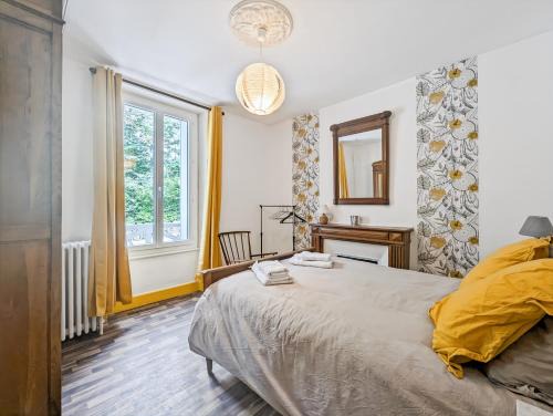 Vic-sur-Cere House | Maison des années 30 - Vic-Sur-Cère - 4 personnes