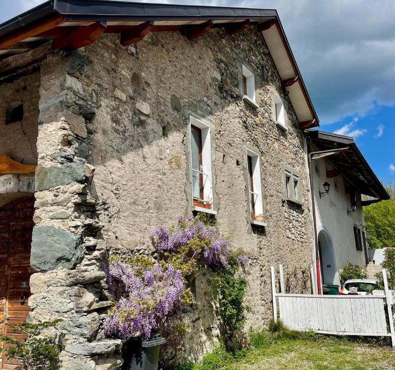 Cervens House | Maison entre lac et montagne