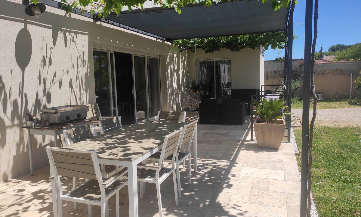 Serignan-du-Comtat House | Maison Moderne - Impasse Très Calme - 3min à Pied du Village et 5min de la Forêt