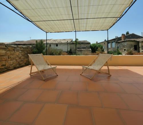 Reauville House | Maison provençale, jardin arboré proche Grignan 4-6 pers, 2 chambres