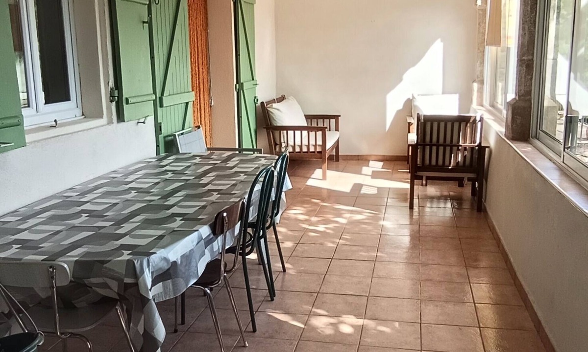 La Tour-Sur-Orb House | Maison Vigneronne