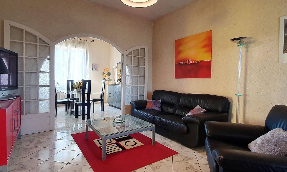 Homps Villa | Majestic Villa in Homps with Private Pool
