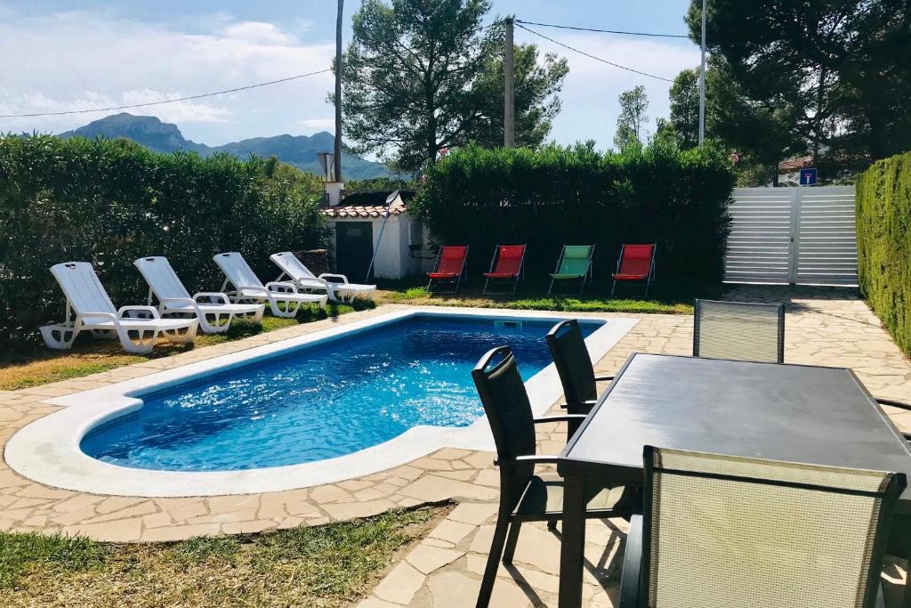 El Casalot Villa | MEDDAYS Villa Kiara