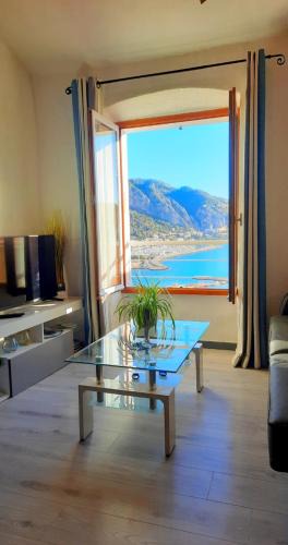 Old Town Apartment | MENTON, centre historique, vue mer