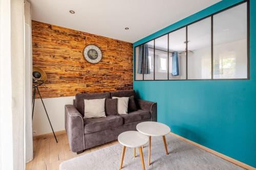 Bagnols-sur-Ceze Apartment | Meublé de tourisme 3 étoiles avec terrasse et jardin