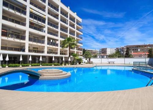 Salou City Centre Apartment | Michelangelo II Rooftop Terrace BBQ
