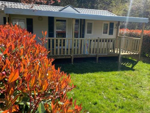 Vic-sur-Cere Other | Mobil-home 32m² avec Terrasse, 3 Chambres pour 6 personnes - API-1-52-1245
