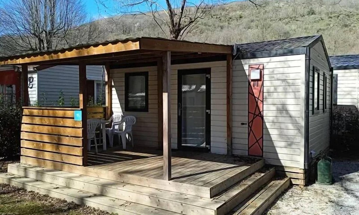Savignac-les-Ormeaux House | Mobil-home Confort 23m² - 1 bedroom + Covered terrace + Reversible air conditioning + TV 2 persons