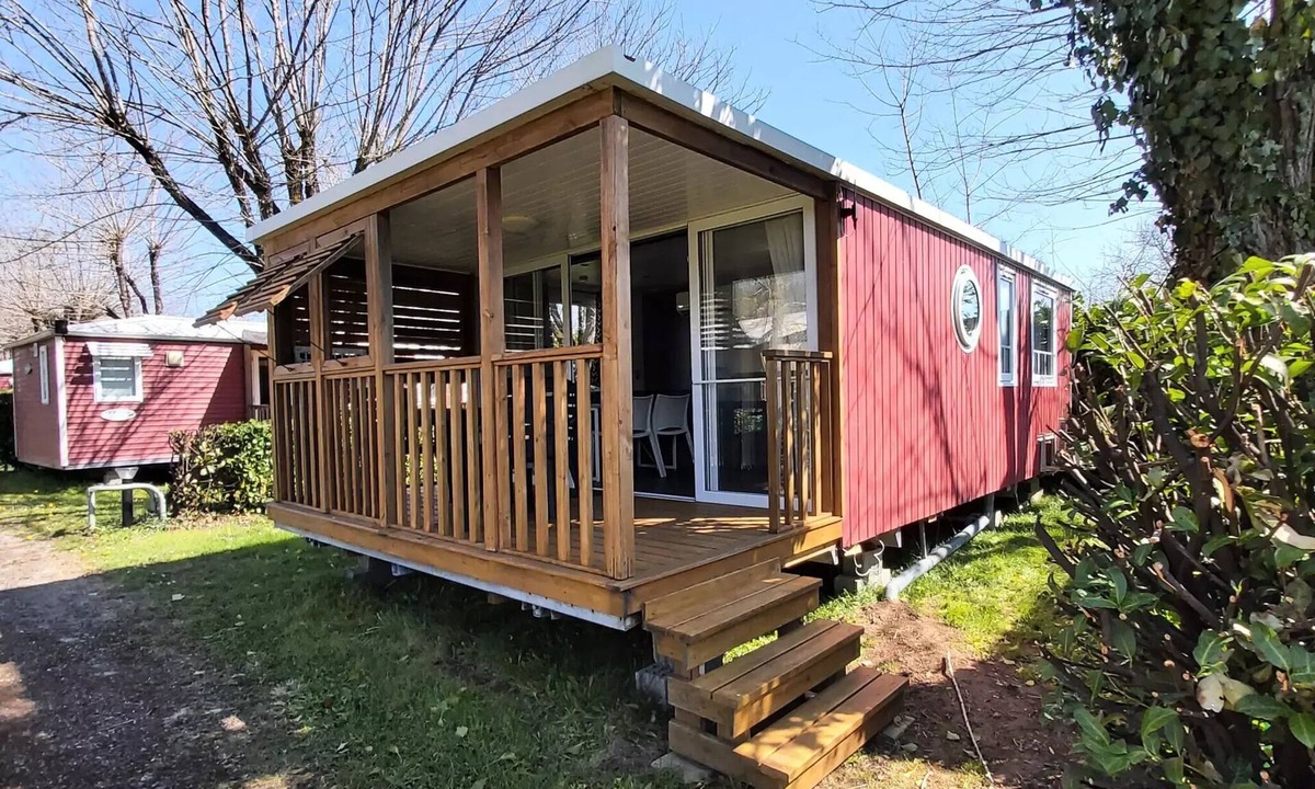Flagnac House | Mobil home Eglantine - 2 bedrooms 4 to 5 persons - 4 pers. included in the price
