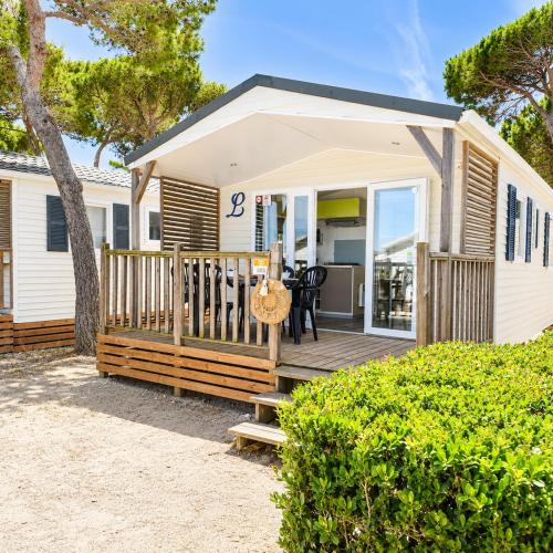 Le Barcares Ski Chalet | Mobil Home Le Cocon Du Lac avec vue sur le Lac, Piscine , Plage à 3kms Camping Homair La Presqu'ile du Barcarès