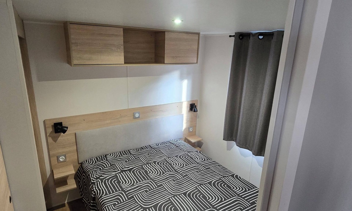 Canet-Plage House | Mobile home by the sea in campsite 4* Mar Estang in Canet en Roussillon