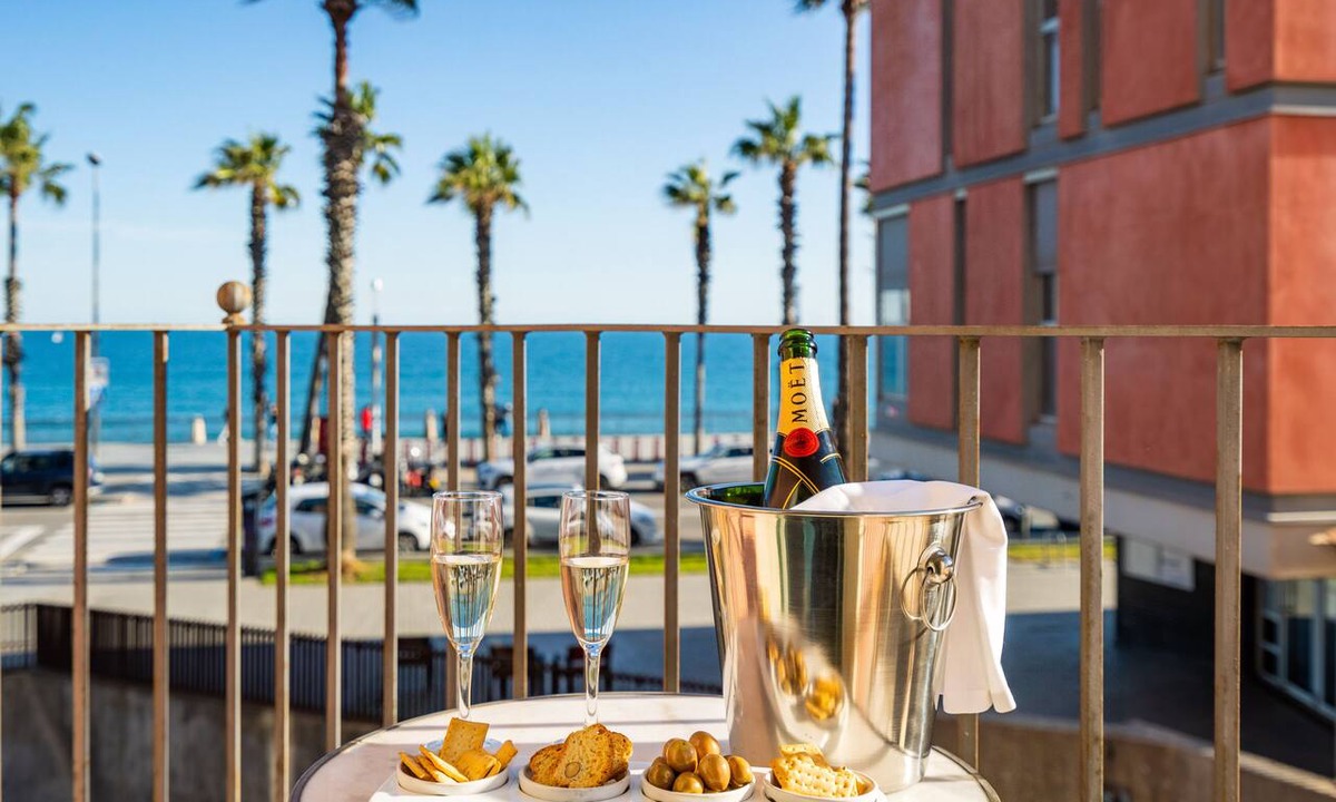 Barceloneta Apartment | Modern Beachfront Apartment with Balcony & Stunning Sea Views in Barceloneta