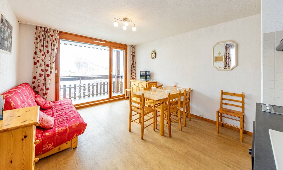 Saint-Francois-Longchamp Apartment | Modern 2-bedroom apt, sleeps 6, ski-in ski-out, center location
