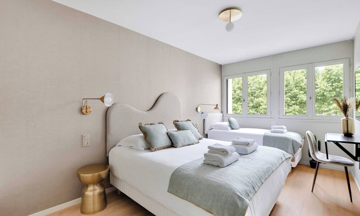 Meudon-la-Foret Apartment | Modern "green Suites" Residence - Meudon/velizy