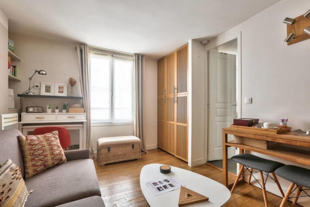 Quartier de Rochechouart Apartment | Modern Renovated studio cozy and quiet
