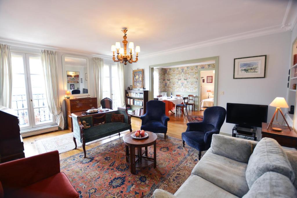 5th Arrondissement Apartment | Monge Plaza