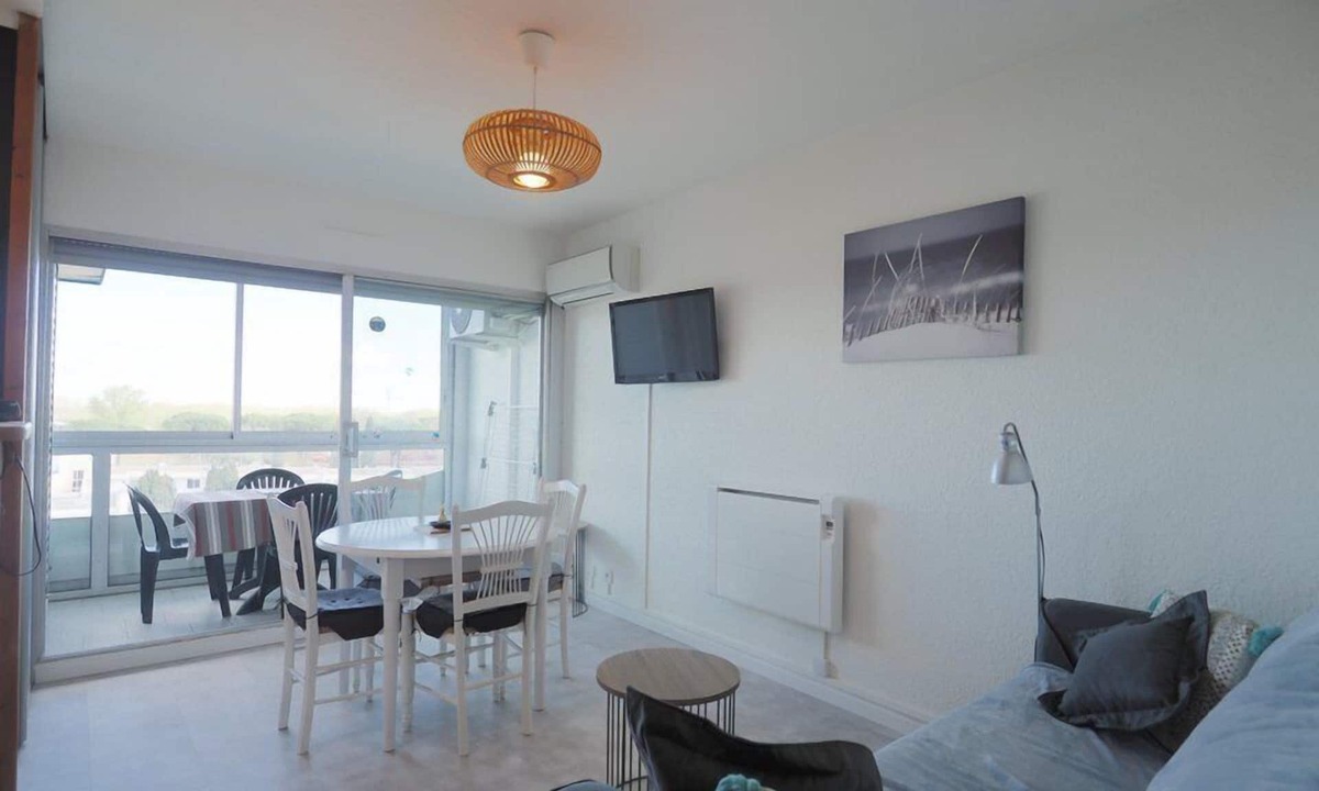 La Petite Motte Apartment | Motte du couchant joliT 2, air-conditioned apartment in residence with swimming pool!