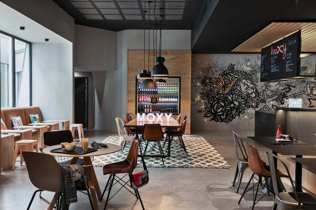 Colombier-Saugnieu Hotel | Moxy Lyon Airport