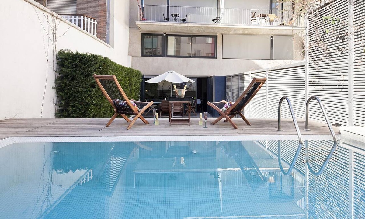 Sant Gervasi Apartment | My Space Barcelona: 2 Apartments with Private Pool in Sant Gervasi for 20 people