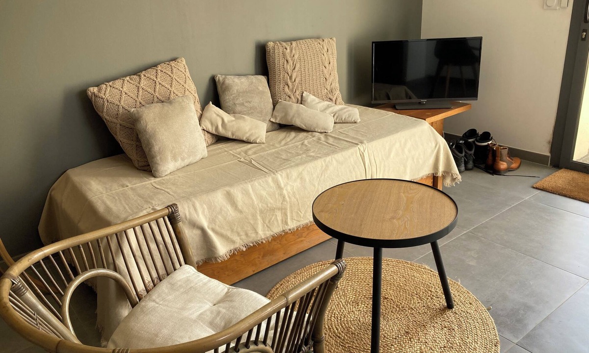 Quintal Apartment | Near Annecy, cocoon studio with garden