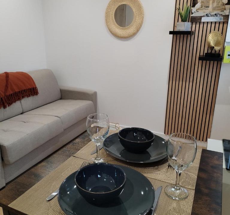 Bellegarde-sur-Valserine Apartment | New - Private Parking