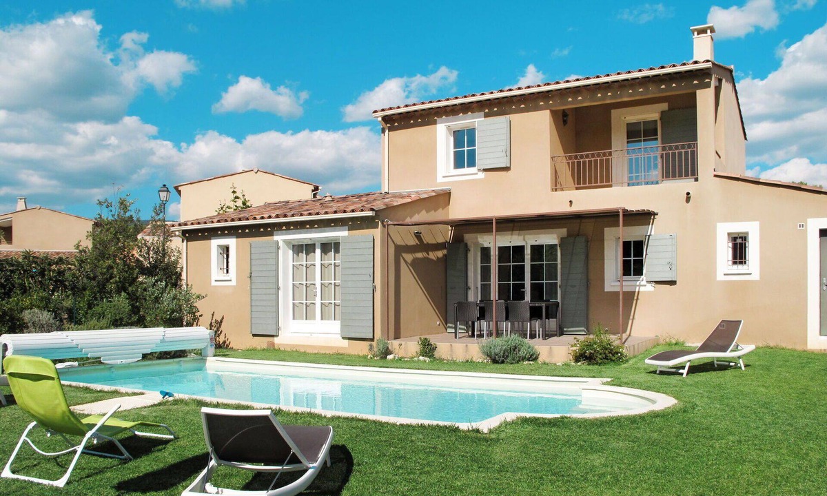 Saint-Saturnin-les-Apt House | Nice apartment in villa with WIFI, private pool, A/C, TV, terrace and pets allowed