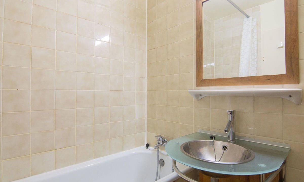 Val Claret Apartment | Nice apartment for 6 guests with WIFI, TV and balcony