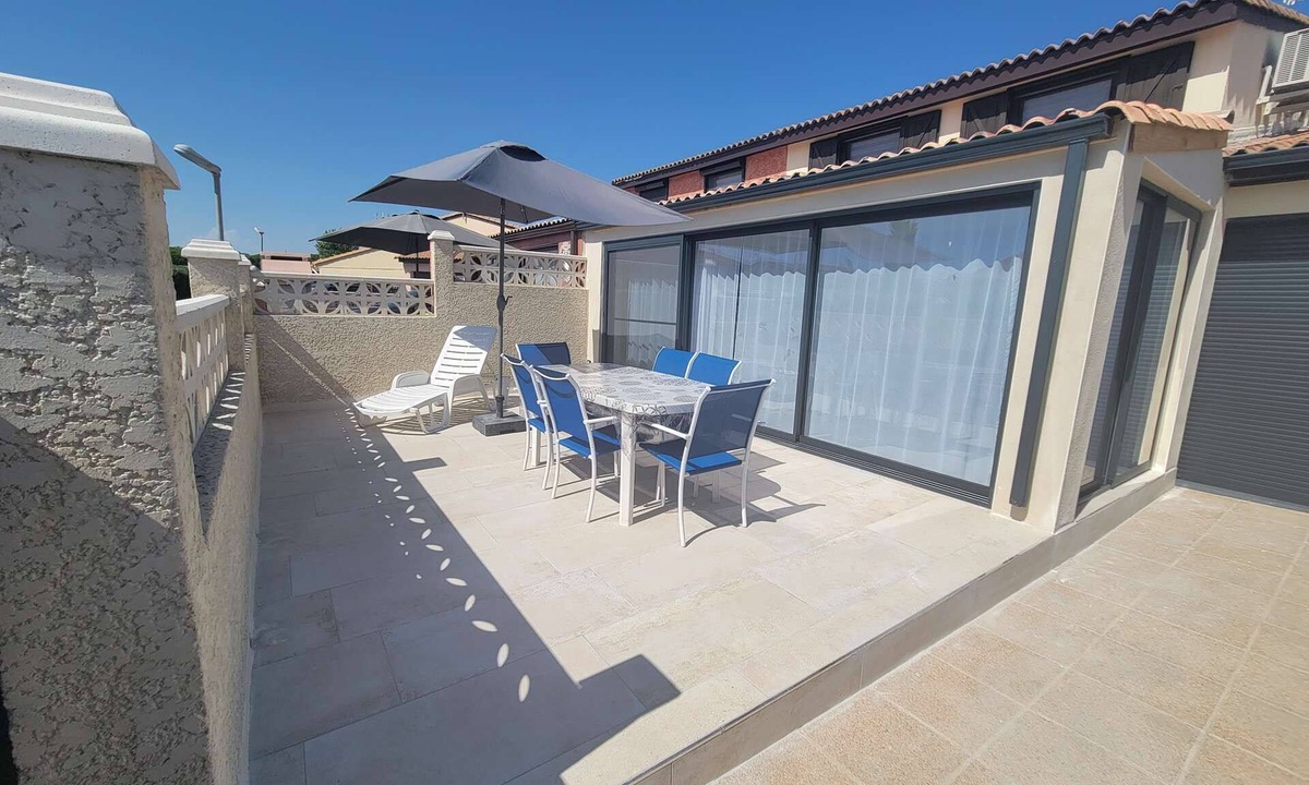 Portiragnes-Plage House | Nice corner villa located with airco in LES TAMARIS (pool extra fees), 2 bedrooms, 3 stars, Wifi,.