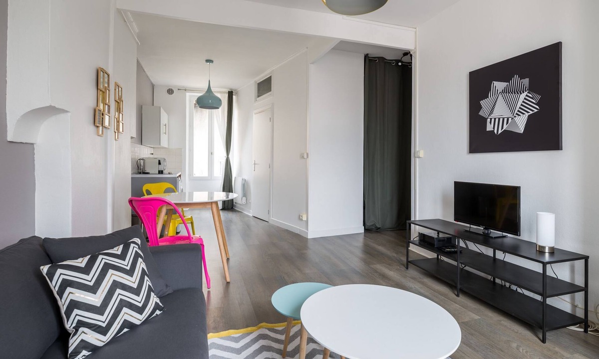 La Doua Apartment | Nice Furnished Apartment Close to Amenities