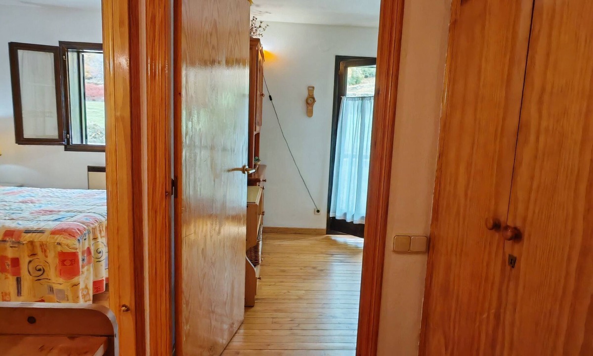 Taull Apartment | North facing apartment - Falcó 12