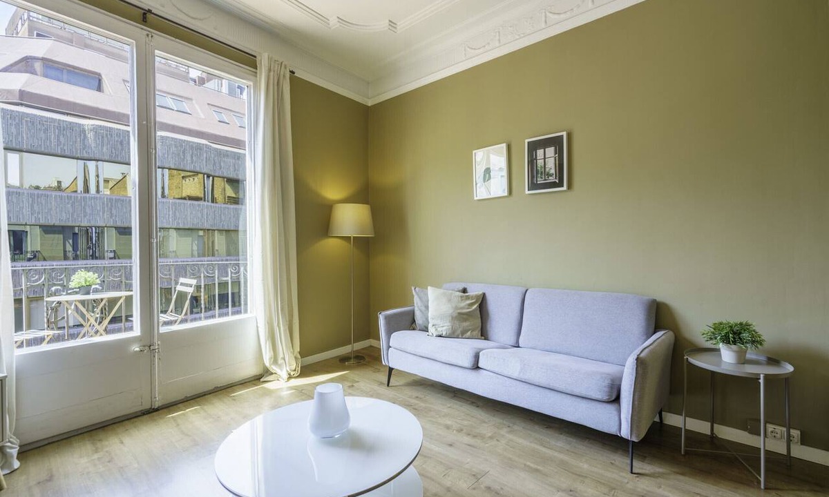 Sant Gervasi Apartment | Ola Living Aribau 3 hab