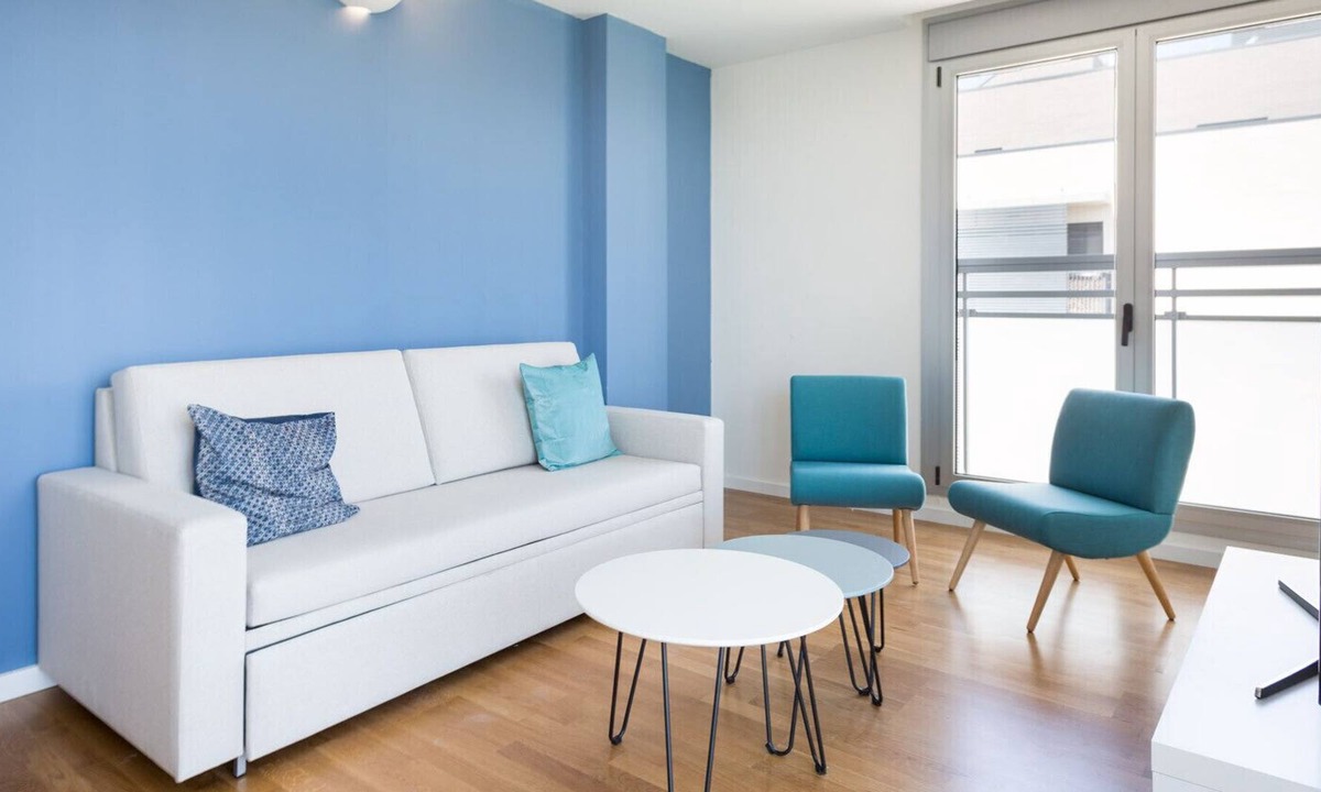 Sant Adria de Besos Apartment | Olala harbor forum 2. 3