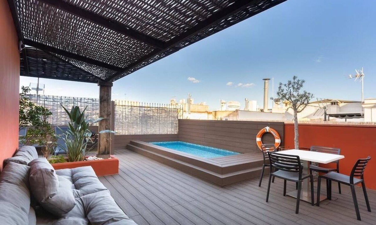 Gothic Quarter Apartment | Old Town building with rooftop terrace and pool! Unbeatable Location!