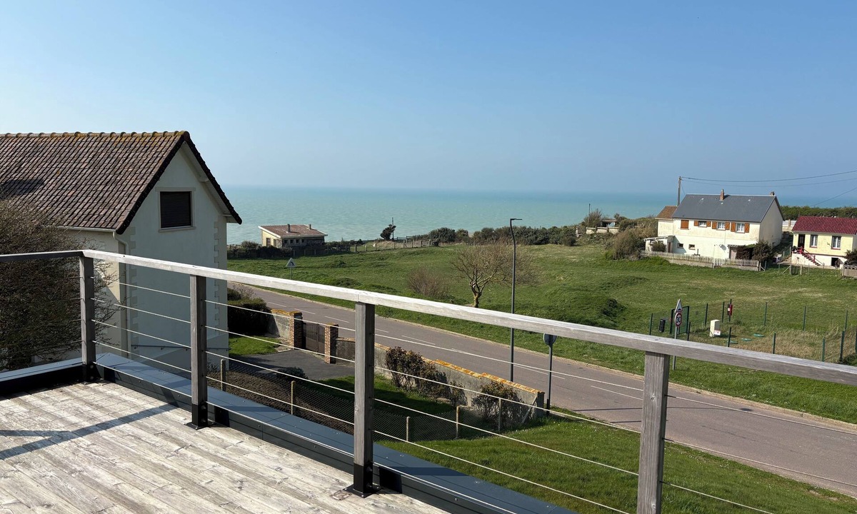 Mesnil-Val-Plage Villa | Panoramic terrace & sea view for 6 persons