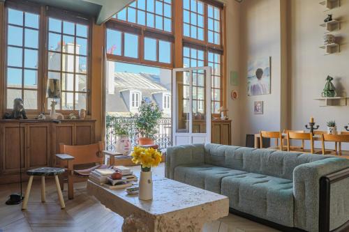 L'Europe Apartment | Parc Monceau Artist's Atelier