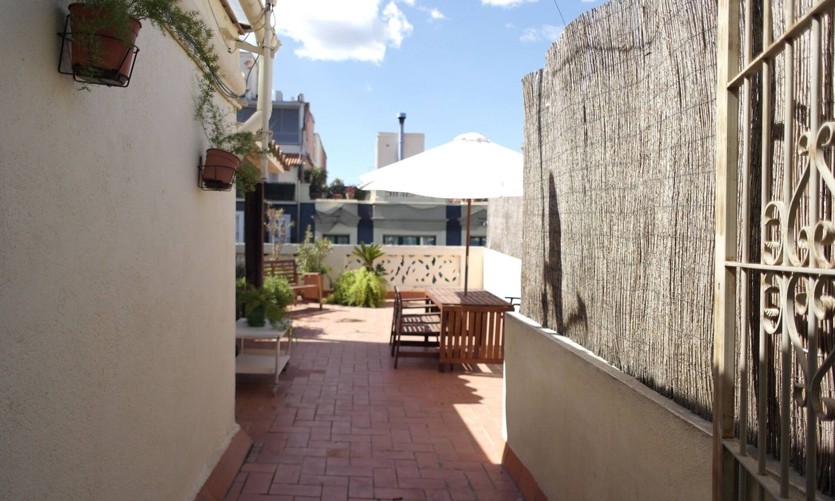 L'Antiga Esquerra de l'Eixample Apartment | Penthouse with a beautiful terrace