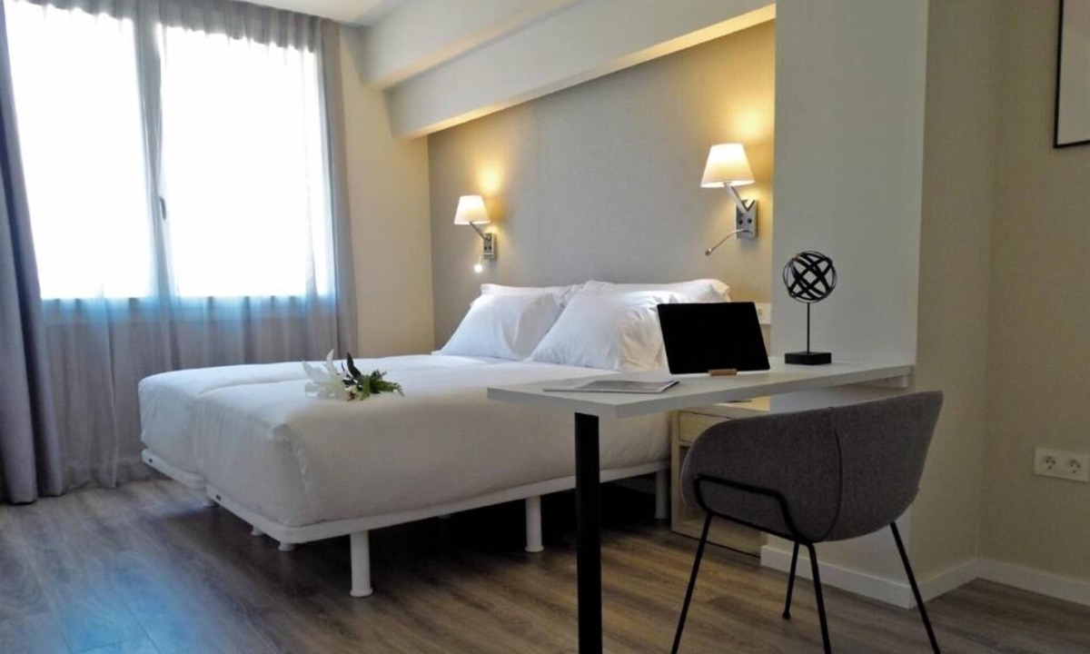 Castanos Hotel | Perfect Studio for Art + Culture Lovers in Bilbao's Prime Location