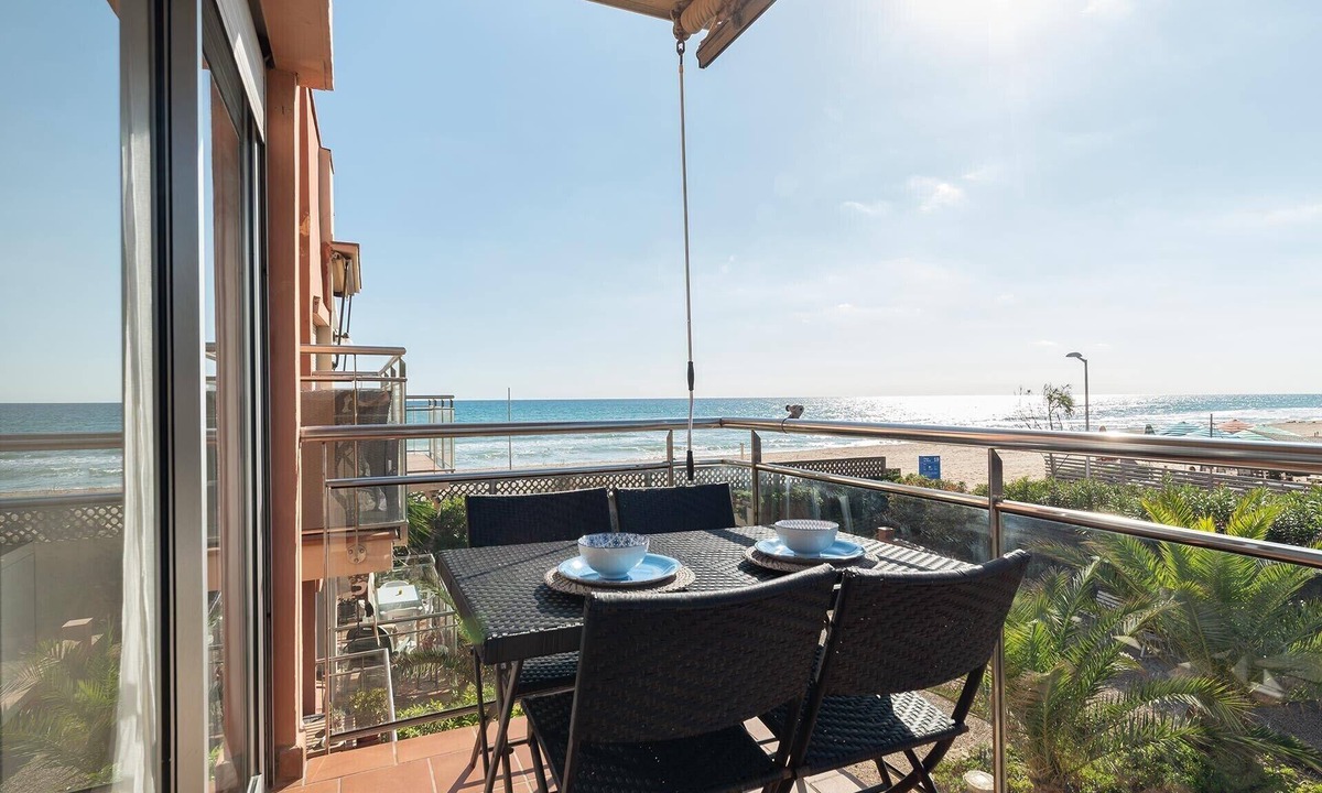Gava Apartment | Pet-Friendly Ocean View Apartment Renovated with Sea View, Pool, Wi-Fi, A/C, Terrace & Garden