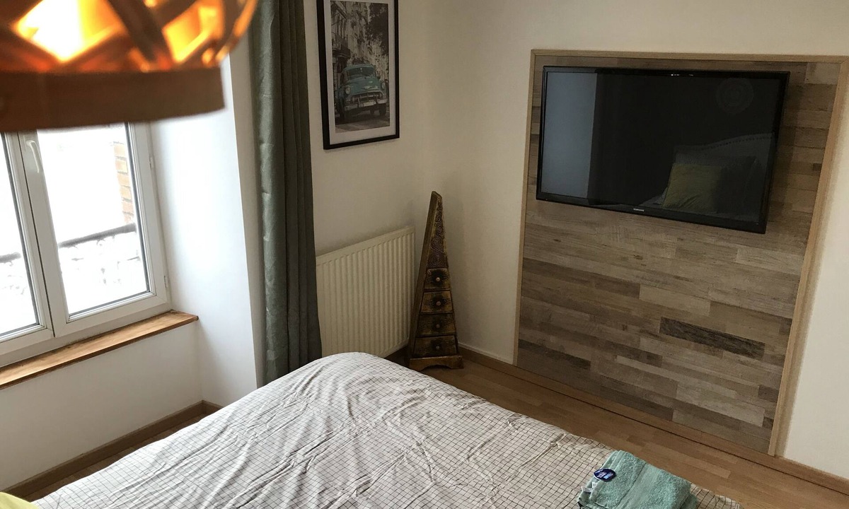 Chataigneraie Cantalienne Apartment | Petit Hôtel Rural au Bord de la Cère