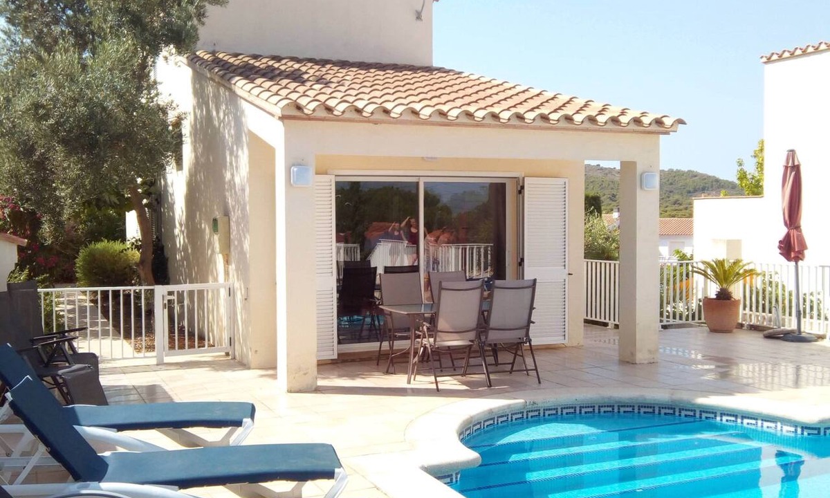 L'Escala Villa | PRIVATE Villa with Garden/Pool/WIFI/AIRCON - Muntanya, Beautiful Hillside Property close to the For.