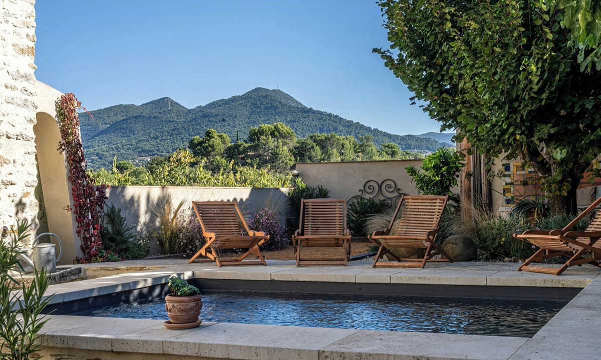 Mirabel-aux-Baronnies House | Provençal manor with Mont Ventoux views